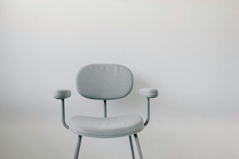 Tips for Choosing a Comfortable Desk Chair for Your Workspace